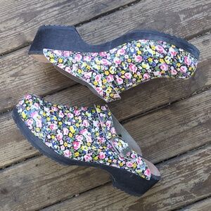 Hanna Andersson Clogs